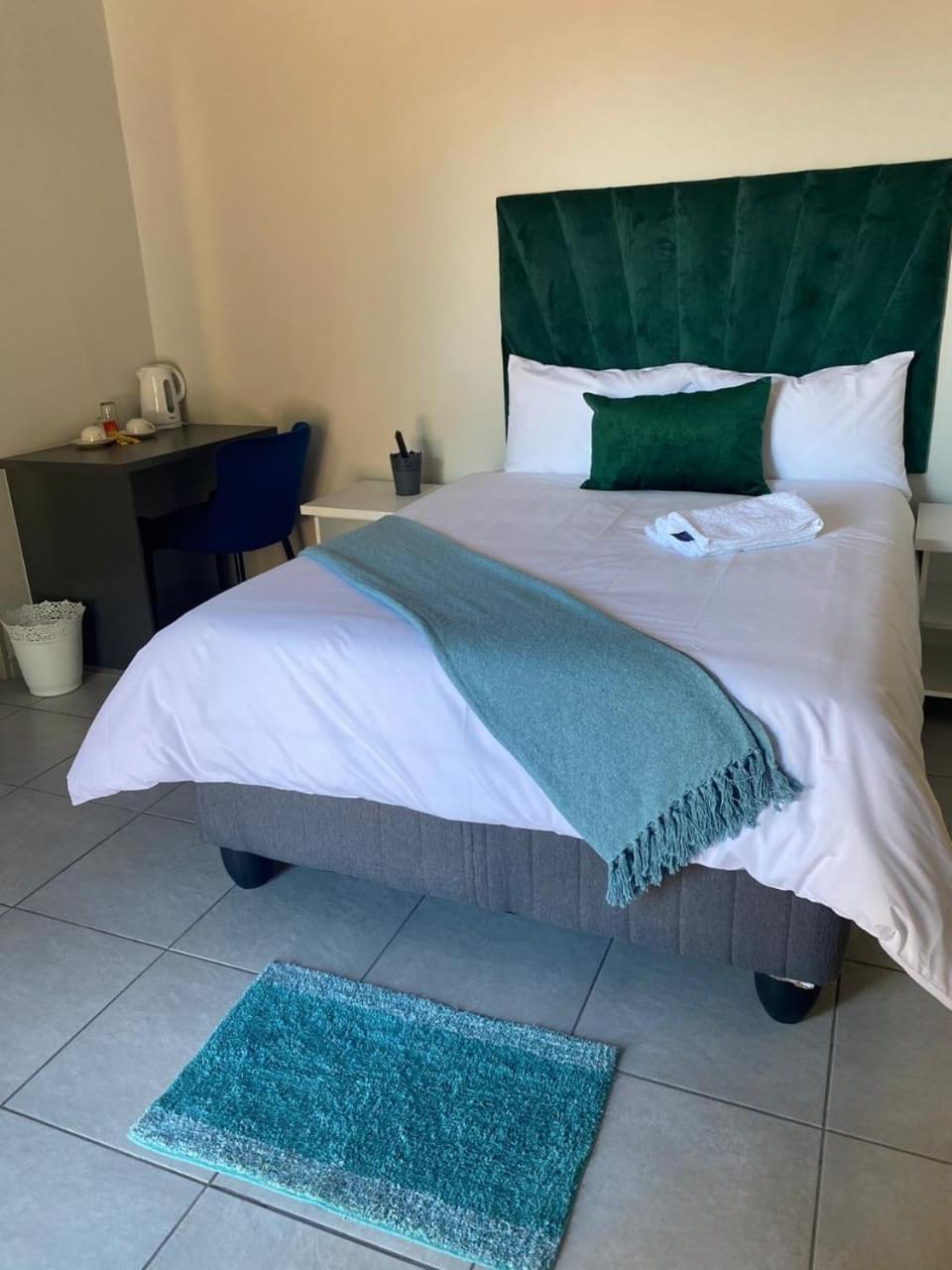 Divine Guest Lodge Rustenburg Dış mekan fotoğraf
