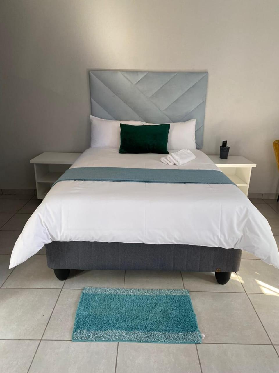 Divine Guest Lodge Rustenburg Dış mekan fotoğraf