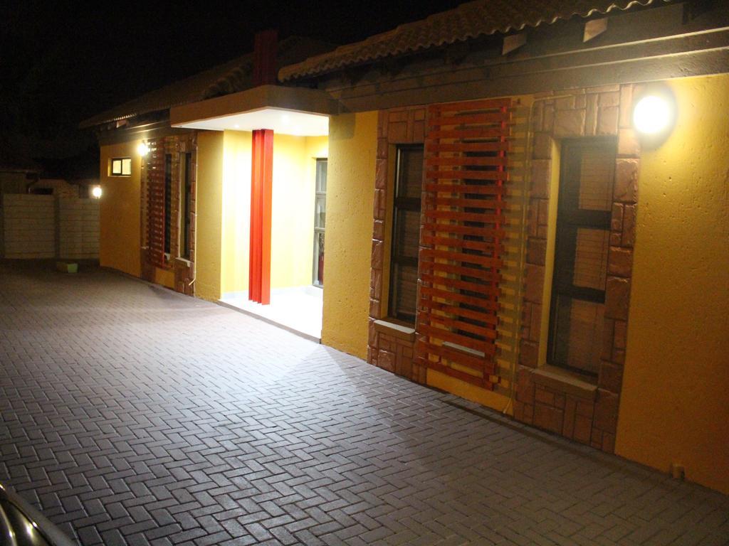 Divine Guest Lodge Rustenburg Dış mekan fotoğraf